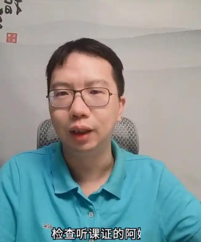 罗永浩精神状态罗永浩是一位知名的企业家和创业者，他的精神状态可能像大多数人一样，受到许多因素的影响，包括工作压力、生活压力和个人健康状况等。
