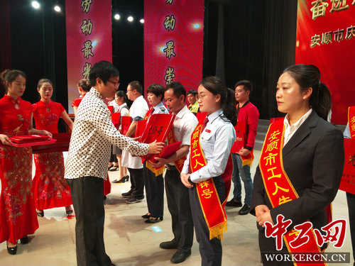 河南周口市人大常委会主任吴刚被查河南周口市人大常委会主任吴刚涉嫌严重违纪违法被查